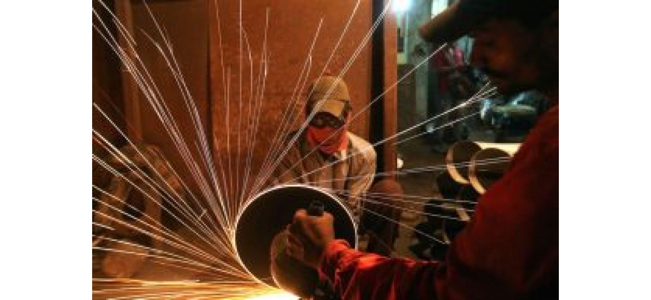 Infrastructure sector's growth rate decreases to 4.3% in November.