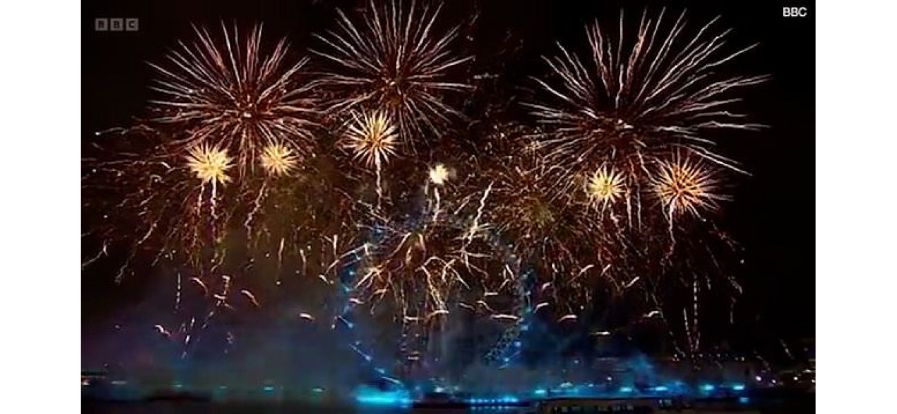 Fans of Liam Payne were emotional when they spotted a tribute to a deceased singer in London's New Year's Eve firework display.