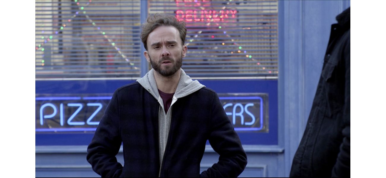 David is out for revenge as he chases after Kit in a violent rampage on Coronation Street.