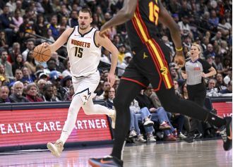Nikola Jokic and the Nuggets dominate the third quarter against the Hawks to start off the new year.