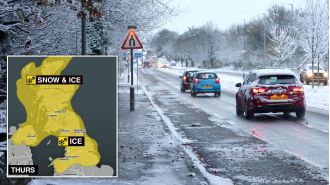 UK map shows locations expecting snow this weekend.