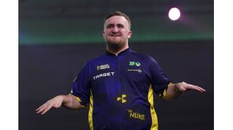 Luke Littler advances to World Darts Championship semi-finals by emulating Chelsea legend.