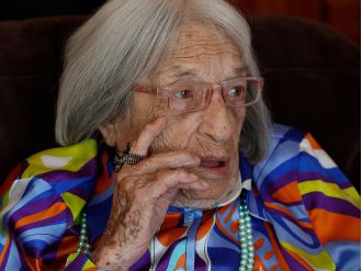 103-year-old Holocaust survivor, also the oldest Olympic medalist, passes away.