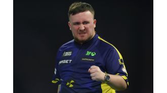 Luke Littler beats Stephen Bunting in World Darts Championship semi-final to advance to final.