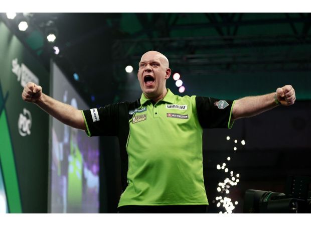 Van Gerwen believes Dobey has a weak spot before their match at the World Darts Championship semi-final.