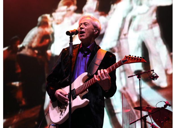 Wayne Osmond, member of The Osmonds, passes away at 73 years old.