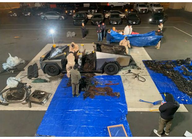 Man commits suicide before Tesla explodes near Trump's Las Vegas hotel.