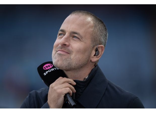 Joe Cole predicts outcome of highly anticipated Premier League match between Liverpool and Manchester United.