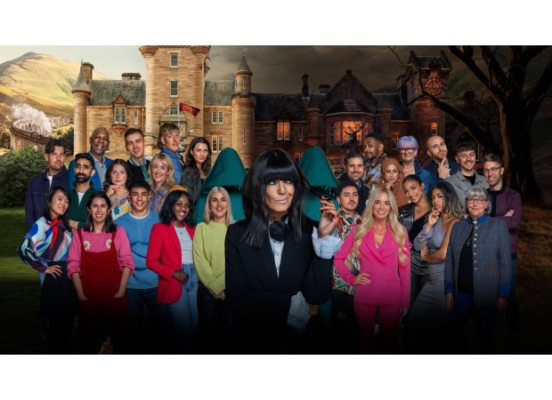 Actor reveals the importance of a pink cardigan in their strategy.