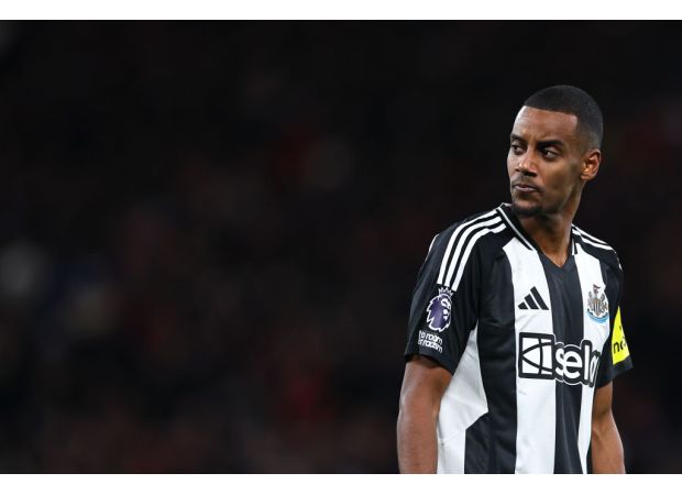 Merson wants Arsenal to pay big for a £150m player he prefers over Haaland.