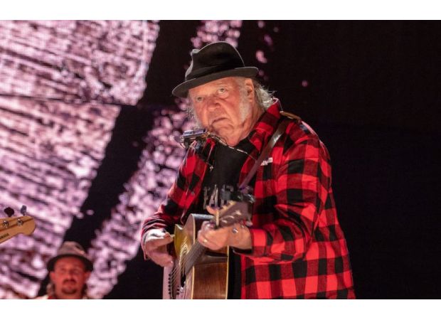 Multiple artists drop out of Glastonbury Festival in the wake of Neil Young's withdrawal from the 2025 lineup.