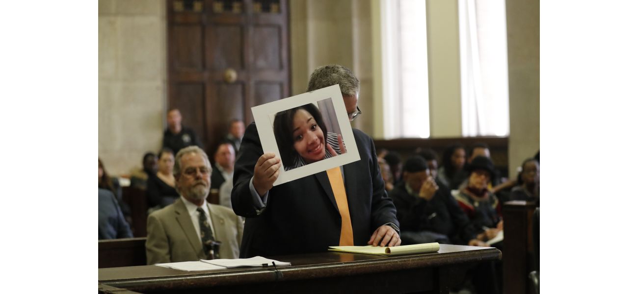 Illinois Supreme Court dismisses appeal, convictions in Hadiya Pendleton murder to remain overturned.