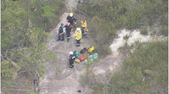 A person died from falling 20 meters while abseiling in Sydney.
