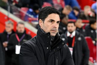Arteta urges two Arsenal players at risk of leaving for free to stay with the team.