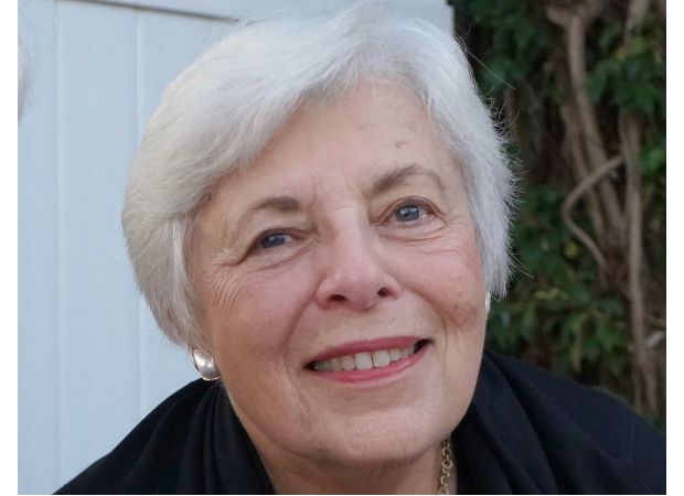 Education professor at Northeastern Illinois University, Phyllis Goldblatt, passes away.