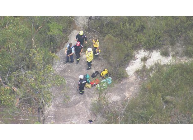 A person died from falling 20 meters while abseiling in Sydney.