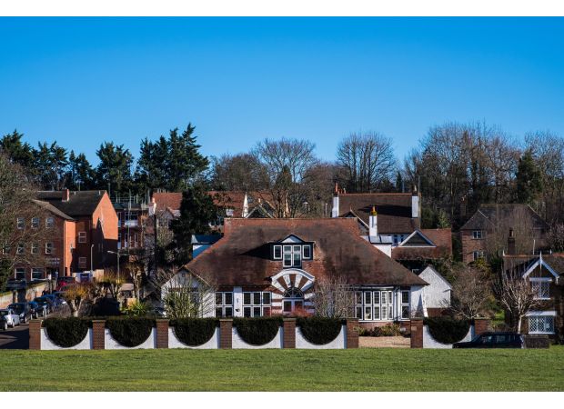 Bougie town chosen as top place to live in UK by 2025.