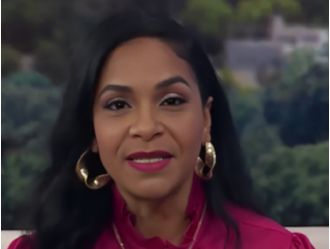 Singer Teedra Moses threatens woman accusing her of supporting R. Kelly.