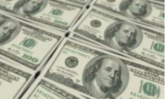 Global currency reserves decrease by $4.11 billion to $640.27 billion.