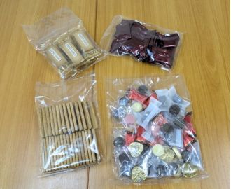 Live out your childhood fantasy with huge wafers at the Hiratsuka Seika factory store!