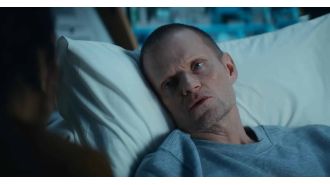 Famous British actor makes surprising appearance in popular Netflix thriller.