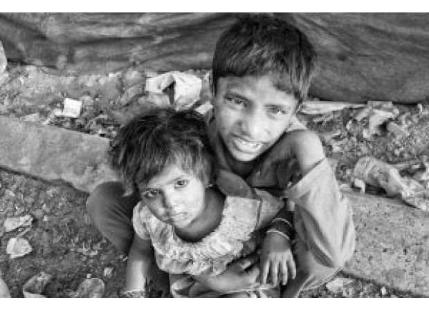 SBI research shows significant decrease in rural poverty to 4.86% in FY24.