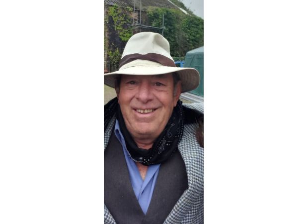 Man killed a person in a pub with one punch because he was upset with their partner's karaoke performance.