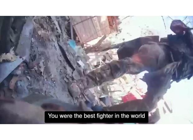 Video shows Ukrainian and Russian soldiers engaged in deadly knife fight.