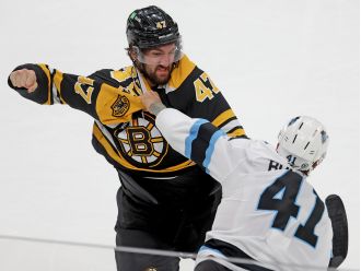 The Bruins sign Mark Kastelic, a forward, to a three-year contract.