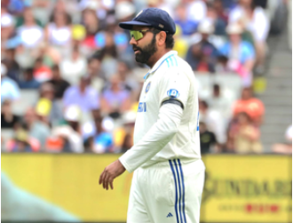Farhan Akhtar praises Rohit Sharma for his unselfish qualities, hailing him as an exceptional leader.