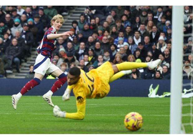 Premier League issues statement on VAR decision to allow disputed goal in Newcastle vs Tottenham match.