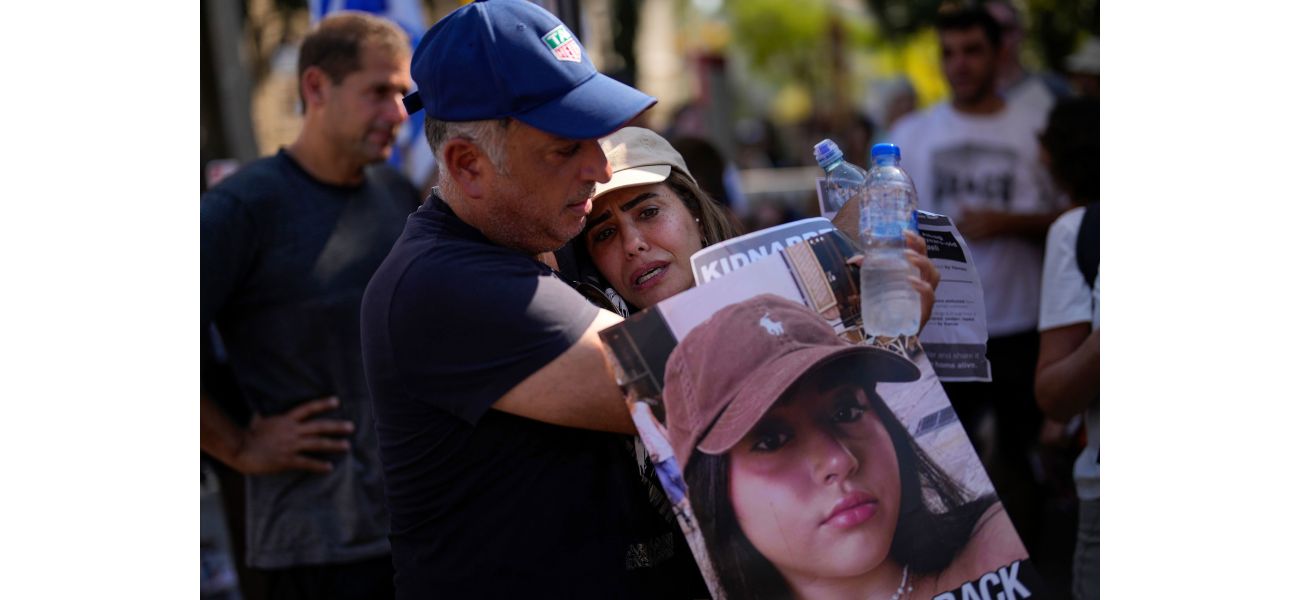 Hostage's family wants Netanyahu to make deal with Hamas to end conflict.