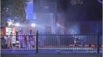 A large fire destroys a shopping center located in the eastern part of Melbourne.