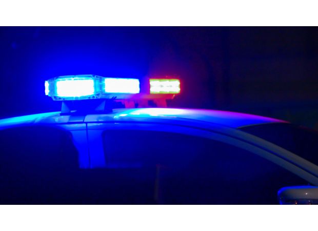 Police shoot man in Oakland, causing standoff.