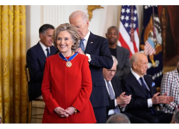 Clinton, Soros and Washington awarded top US civilian honor.
