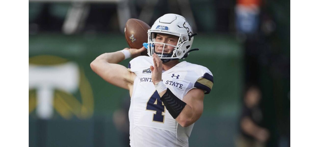 Tommy Mellott from Montana State receives the Walter Payton Award for being the best offensive player in FCS.