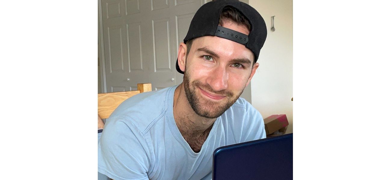 I make £8,000 a month but I'm extremely thrifty, using old bin bags and owning only one plate.