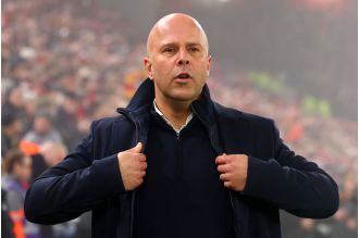 Arne Slot shares his thoughts on Manchester United's recent signings during a difficult period for the club.