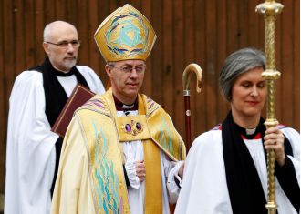 Possible paraphrase: Top candidates for next Archbishop of Canterbury include a nurse, a refugee, and a beekeeper.
