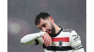 Man Utd's Bruno Fernandes disappointed despite draw with Liverpool and criticizes team.