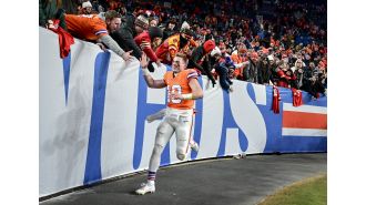 Broncos snap playoff drought, clinch No. 7 seed thanks to rookie QB Bo Nix's impressive finish.