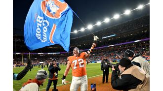 Bolles of Broncos talks about reunion with Sharpe, Saturday, and Miller in playoffs as the 