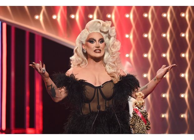 Drag queen The Vivienne, known for her appearance on RuPaul's Drag Race, has passed away at 32 years old.