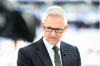 Gary Lineker calls for coaching for an Arsenal player who is struggling and causing frustration.