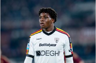 Man Utd has added a £25m player to their list of desired transfers for the left wing-back position.