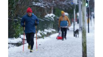 Snow and ice warnings have caused many UK schools to close or delay their opening.