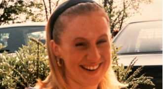 Woman found dead in restaurant bathroom after three days without being discovered.