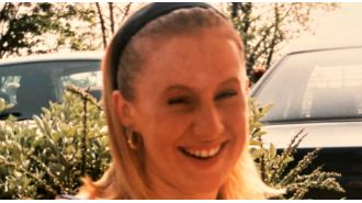 Woman found dead in restaurant bathroom after three days without being discovered.