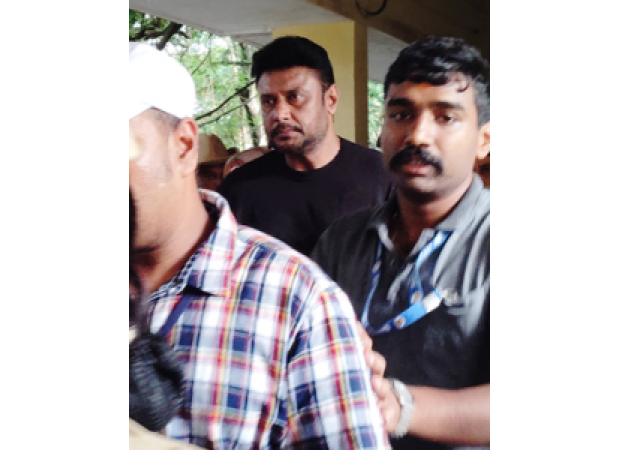 Karnataka government appeals to Supreme Court against bail granted to actor Darshan and others in murder case.