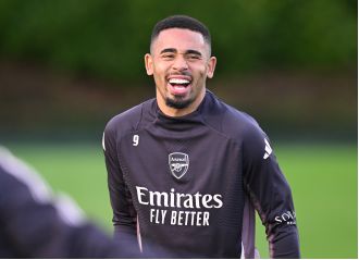 Get the latest updates on team news and injuries for the upcoming Arsenal vs Manchester United match, as well as a predicted lineup.